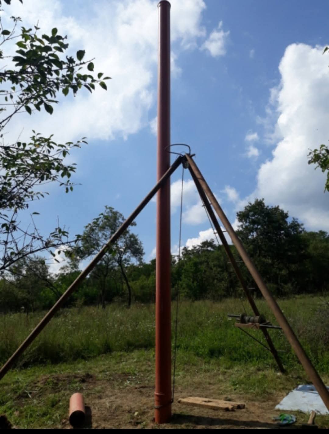 Utilaj foraj manual